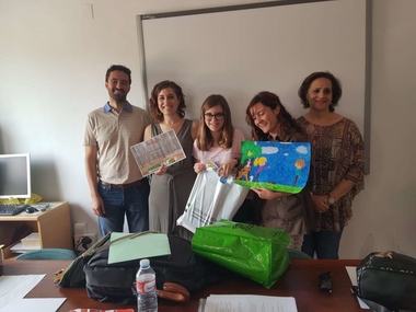 Medio Ambiente entrega los premios de un concurso escolar de dibujo sobre la prevención de incendios forestales en Extremadura
