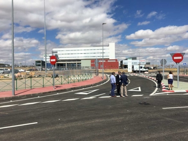 Abierto al tráfico el vial principal de acceso al Hospital Universitario de Cáceres
