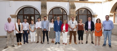 La Presidenta de la Diputación presenta la estructura de la Institución con nuevas áreas 