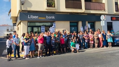 Olivenza alza la voz contra los abusos bancarios