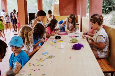 20 chicos y chicas en situación vulnerable de Badajoz participan en los campamentos y actividades saludables de CaixaProinfancia