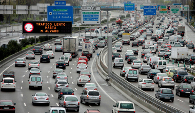 30 recomendaciones de CNAE para disfrutar de una operación salida más segura  en las carreteras