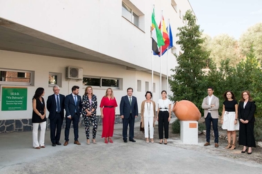 Fernández Vara acompaña a S. M. la Reina Letizia en la inauguración del curso escolar 2019-2020 en Torrejoncillo
