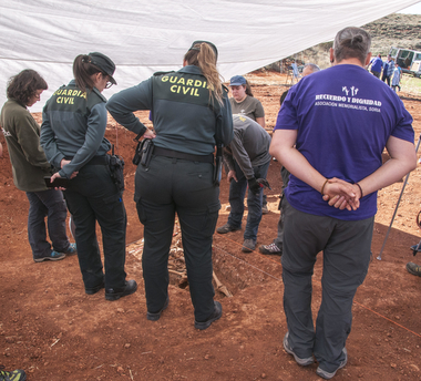 El juzgado de Almazán cita a los familiares de las personas exhumadas en la Riba para recoger muestras genéticas