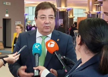 Fernández Vara reclama en Bruselas los fondos necesarios para las infraestructuras sanitarias de la región