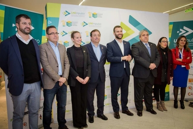 Fernández Vara afirma que el conocimiento y la actitud son claves para modificar y transformar la sociedad