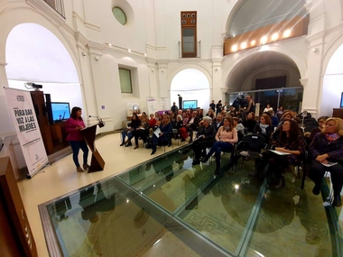 Gil Rosiña subraya que el Directorio de Mujeres Expertas de Extremadura es una herramienta útil para comunicar en igualdad