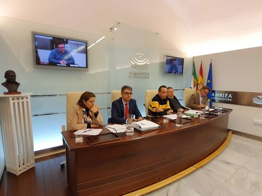 La Junta de Extremadura destaca la exportación como factor clave en la competitividad de las empresas