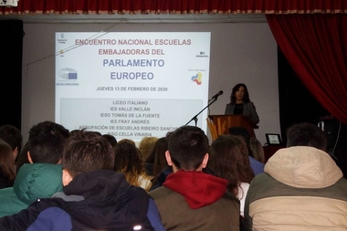 Esther Gutiérrez asiste en Ceclavín a la Convivencia de Centros Escuelas Embajadoras del Parlamento Europeo