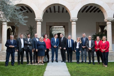 Fernández Vara defiende ante una delegación del Parlamento Europeo que sin agricultura es imposible luchar contra la despoblación
