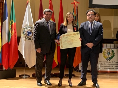 La directora general de Trabajo, distinguida con la Medalla de Oro al Mérito Profesional de las Relaciones Industriales y las Ciencias del Trabajo