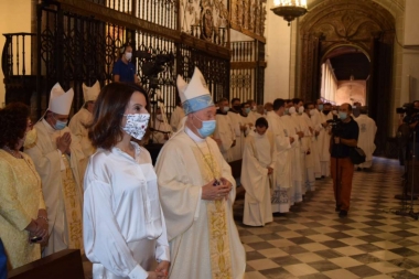 La consejera de Cultura asiste a la apertura de la Puerta Santa de la basílica del Real Monasterio de Santa María de Guadalupe, que inaugura el Año Ju