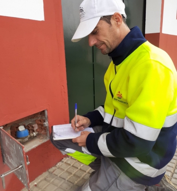 Alerta de fraude: Falsos operarios se hacen pasar por trabajadores de los servicios de agua