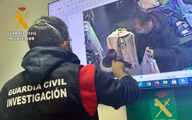 La Guardia Civil implica a siete vecinos de Badajoz en 25 hurtos en establecimientos comerciales del sector textil