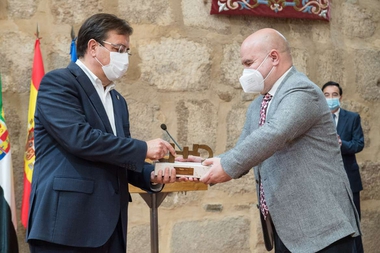 Javier Sierra será el encargado de clausurar la XL Feria del Libro de Mérida