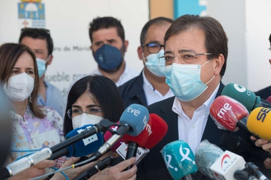 Fernández Vara asegura que los buenos datos de vacunación son fruto de la planificación y los recursos del sistema nacional de salud