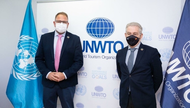 Rodríguez Osuna firma un convenio con la Organización Mundial del Turismo para incentivar los viajes a destinos culturales y sostenibles