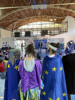 Los escolares aprende de manera lúdica la importancia de ser europeos en el Día de Europa