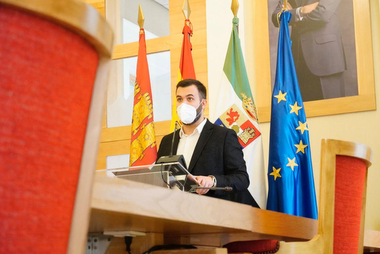 Los presupuestos del ayuntamiento de este año, con 78,9 millones de euros, darán un impulso definitivo a la ciudad, según Salaya