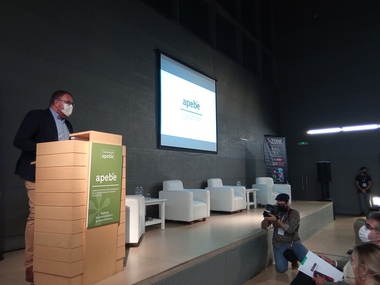 El Alcalde apoya la apertura gradual de la economía en la convención de los profesionales extremeños de bodas y eventos
