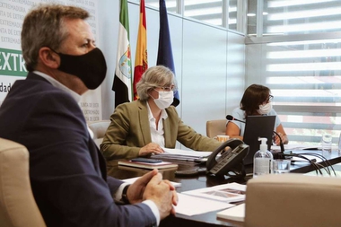 La Mesa de Movilidad e Infraestructuras analiza el futuro Plan Extremeño de Movilidad Sostenible