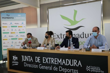 Fundación La Caixa, CaixaBank y Fundación Jóvenes y Deporte inician el programa 'Tu Momento de Libertad'