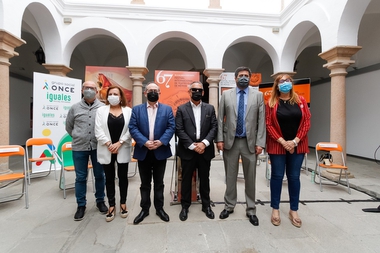 La delegada de servicios sociales destaca la apuesta del Festival de Teatro por impulsar la inclusión