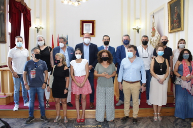 El Ayuntamiento renueva la promoción turística de la ciudad en el Stone & Music Festival los próximos cuatro años