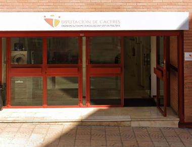 La Diputación adelantará este mes 14,3 millones de euros a los ayuntamientos que tienen delegada la recaudación de impuestos en el OARGT