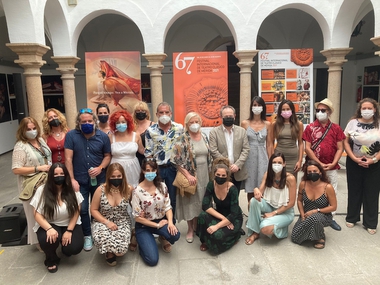 Carolina Rocha, María Garralón, Cándido Gómez y Valentín Paredes protagonizan la tragedia Las suplicantes en el Festival de Mérida