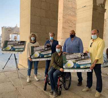 Cáceres acoge este fin de semana el XXVI Campeonato Absoluto de Extremadura de Pádel con la participación de 125 parejas