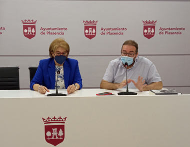 La concejala de Cultura presenta la programación del Teatro Alkázar con un total de 29 espectáculos previstos