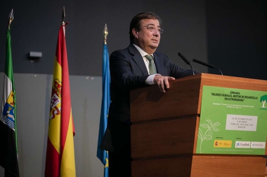 Vara asegura estar centrado en traer empleos 