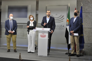 Cs Extremadura presenta enmienda a la totalidad a los PGEx junto con el PP
