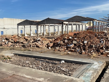 El PSOE de Badajoz denuncia el parón en la construcción de la nave para Vías y Obras en el viejo matadero