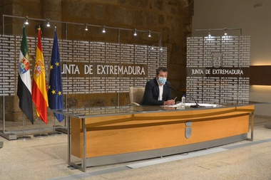 El paro registrado en el mes de octubre en Extremadura ha subido en 2.527 personas