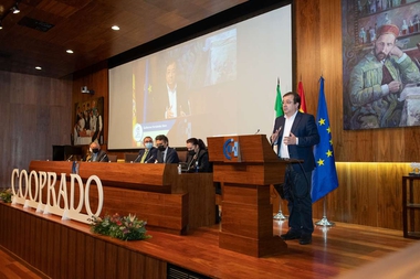 Fernández Vara destaca las enormes posibilidades del sector agroalimentario extremeño en la nueva revolución verde y digital