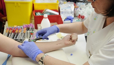Los equipos del Banco de Sangre de Extremadura recorrerán casi 12.000 kilómetros en enero para recoger unas 3.900 donaciones