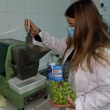 El CFMR de Villafranca incorpora nueva maquinaria para el acondicionamiento de aceite de oliva y transporte de alperujo