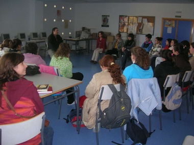 Educación selecciona a un centenar de centros educativos para desarrollar la actividad 'Encuentros con autores'