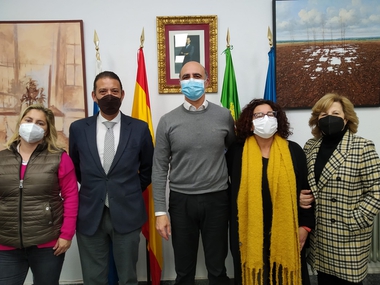 El Ayuntamiento de Zafra y FEAFES Salud Mental Zafra Zafra renuevan el acuerdo para la integración laboral de los jóvenes 