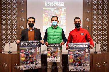 Esparragalejo organiza su primer campeonato de Extremadura de Motocross