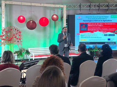 El director general de Agenda Digital prevé cambios de calado en el sector cerecero extremeño gracias a la tecnología
