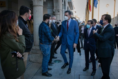 Fernández Vara valora la fusión de Don Benito y Villanueva de la Serena como un acontecimiento capaz de derribar fronteras