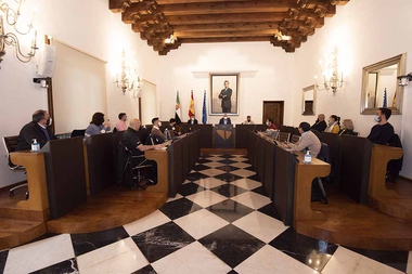 Clubes deportivos cacereños reciben 515.000 euros de la Diputación para el impulso y la promoción del deporte