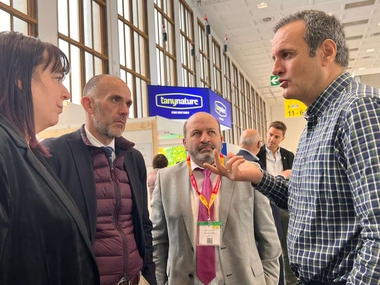 La consejera de Agricultura asiste a las presentaciones de productos extremeños presentes en Fruit Logistica Berlín 2022