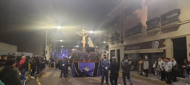 El Calvario de San Fernando hace un recorrido directo a San Juan Bautista