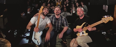 ''Rojo Cardinal'', una banda con orígenes en Badajoz, ha vuelto a los escenarios