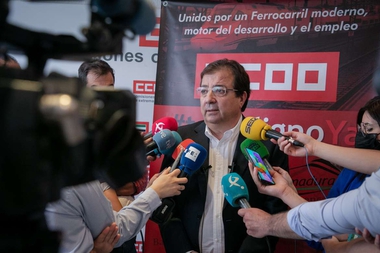 Fernández Vara valora la llegada de la alta velocidad ferroviaria como 'pieza fundamental' para la implantación de proyectos empresariales