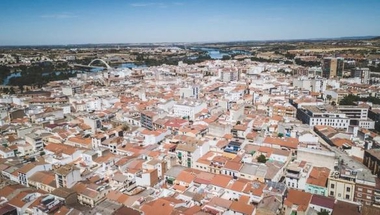 Llega a Mérida la primera expedición en el mundo en recorrer la Ruta Mozárabe del Camino de Santiago en silla de rueda